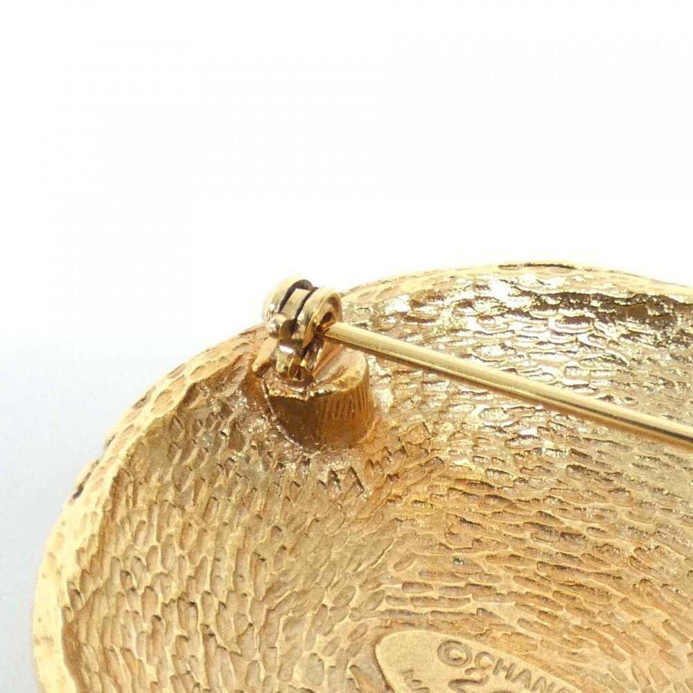 CHANEL Authentic Gold Brooch - Picture 6 of 6